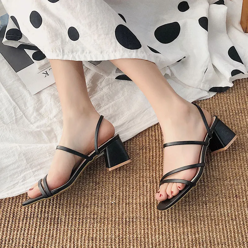 Sandal Wanita Hak Tinggi Model - Crossfit Ladies ulasan dan harga